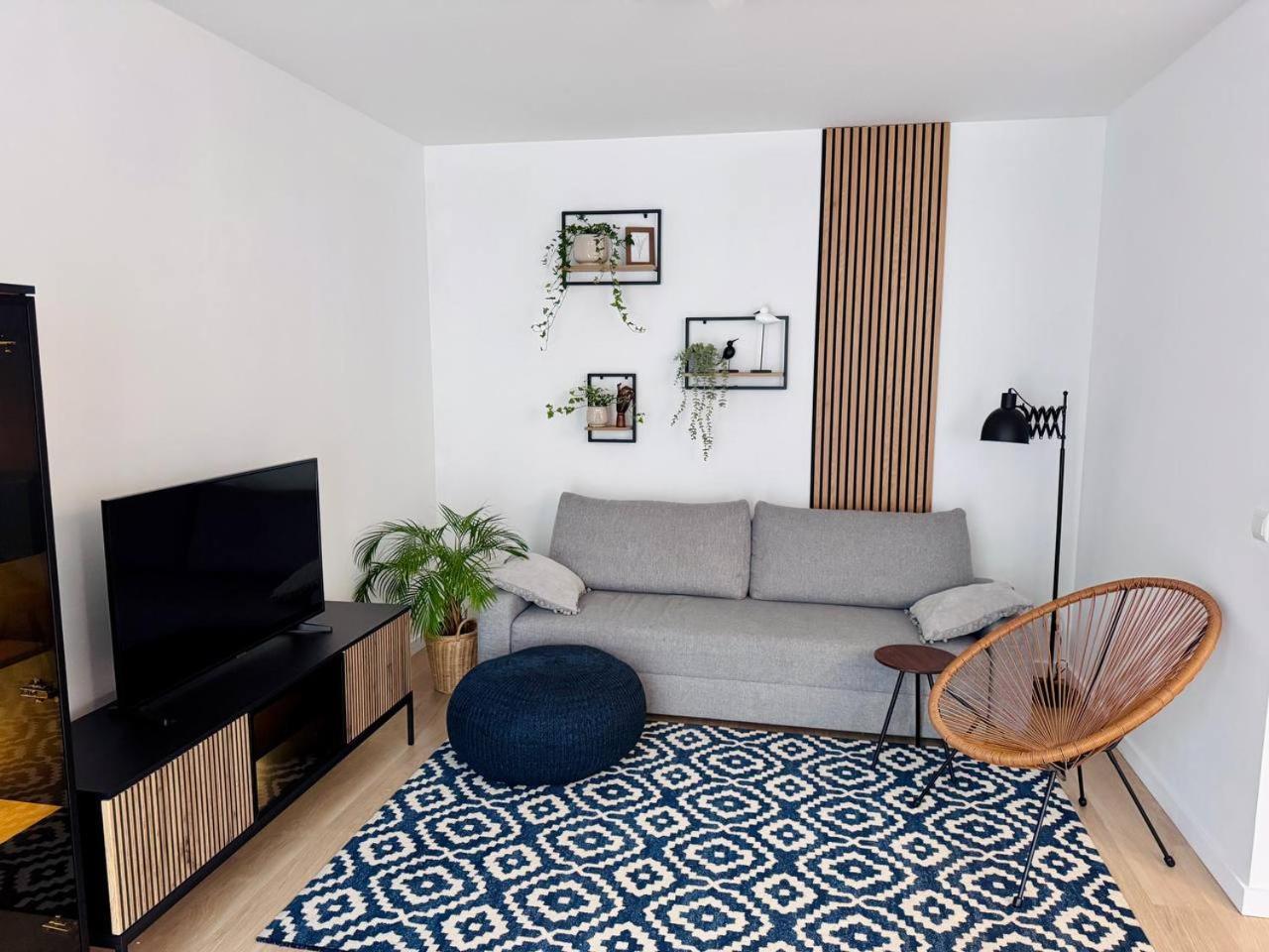 C- Home4U - Apartment With A City View Close To Aquapark, Parking In Secured Area Krakau Exterior foto