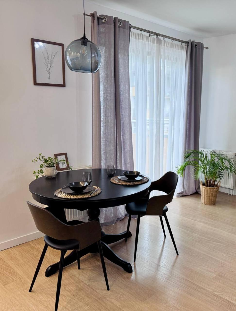 C- Home4U - Apartment With A City View Close To Aquapark, Parking In Secured Area Krakau Exterior foto